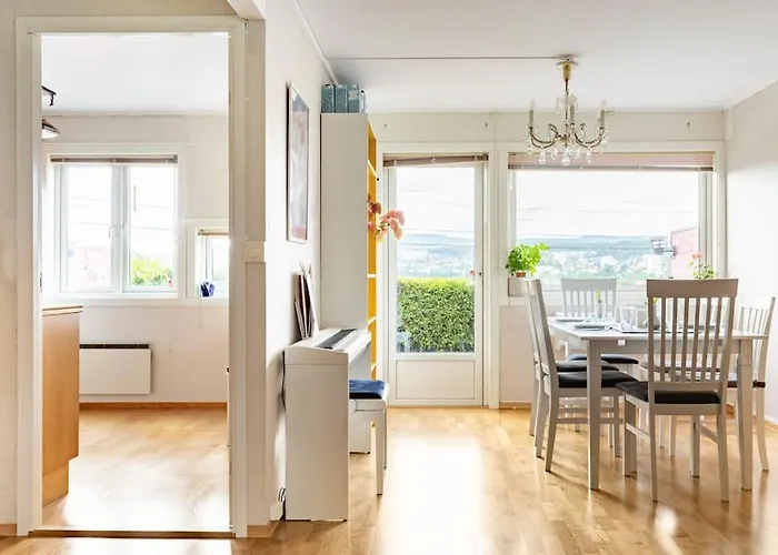 - Quiet And Cosy With Cat And Garden Daire *